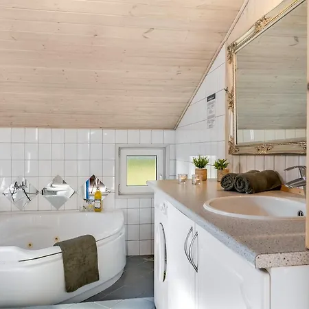 Ralf - 300m From The Sea By Interhome *